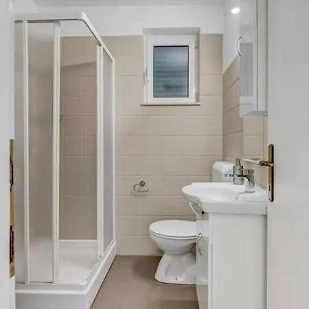 아파트 Apartment Beach *