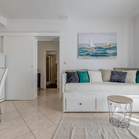 アパート Apartment Beach スプリト